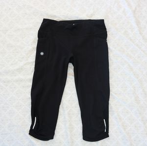 Athleta Black Sport Capris Size S